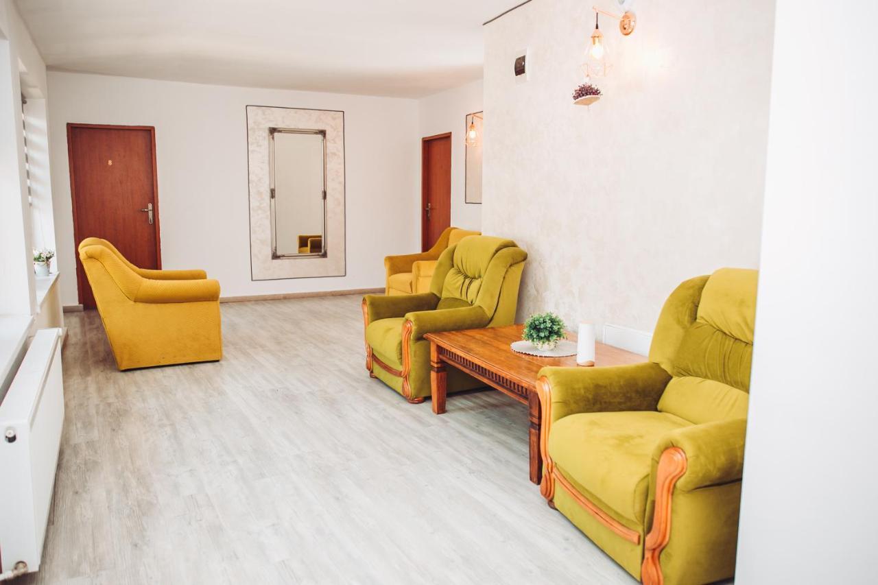 Camera Matrimoniala cu Acces Ciubar Relax Gilău Exterior foto