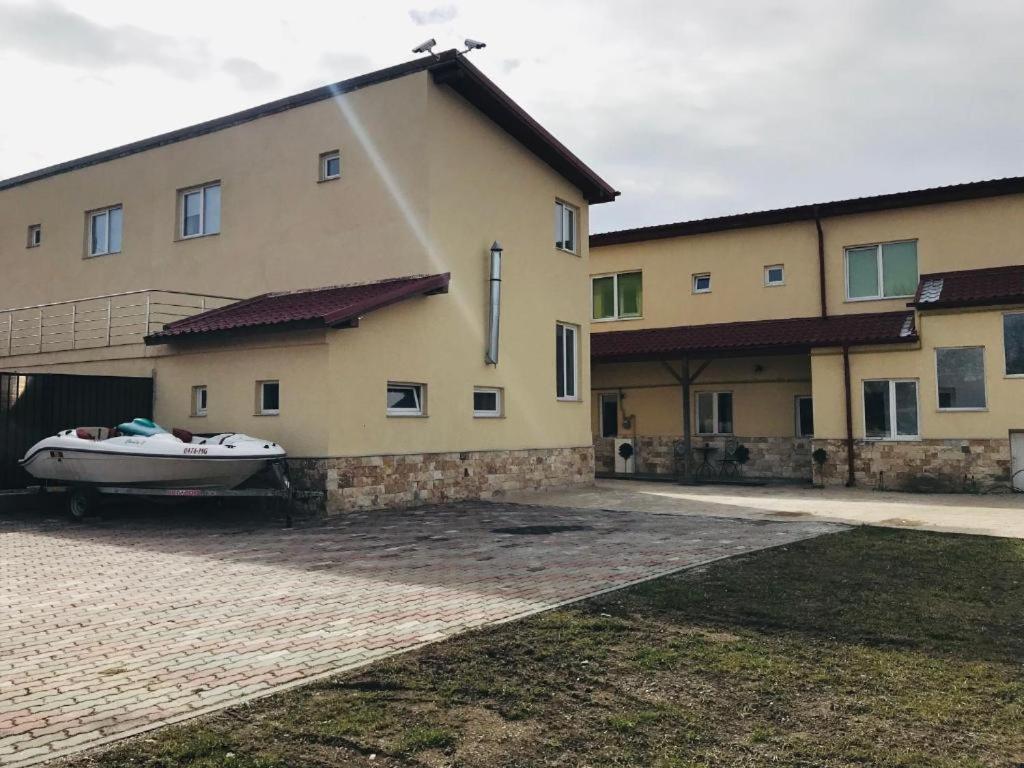 Camera Matrimoniala cu Acces Ciubar Relax Gilău Exterior foto